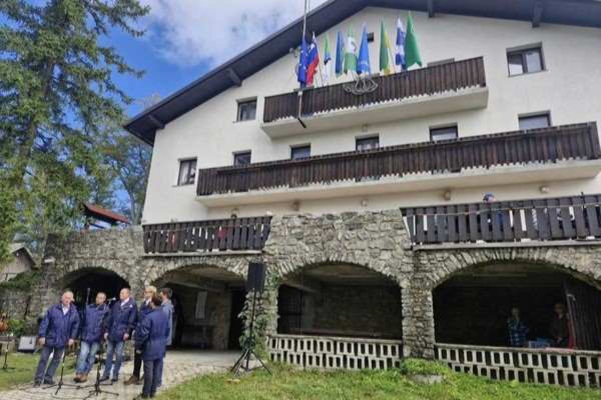 Tradicionalno srečanje Savinjčanov, Zasavcev in Laščanov na Mrzlici